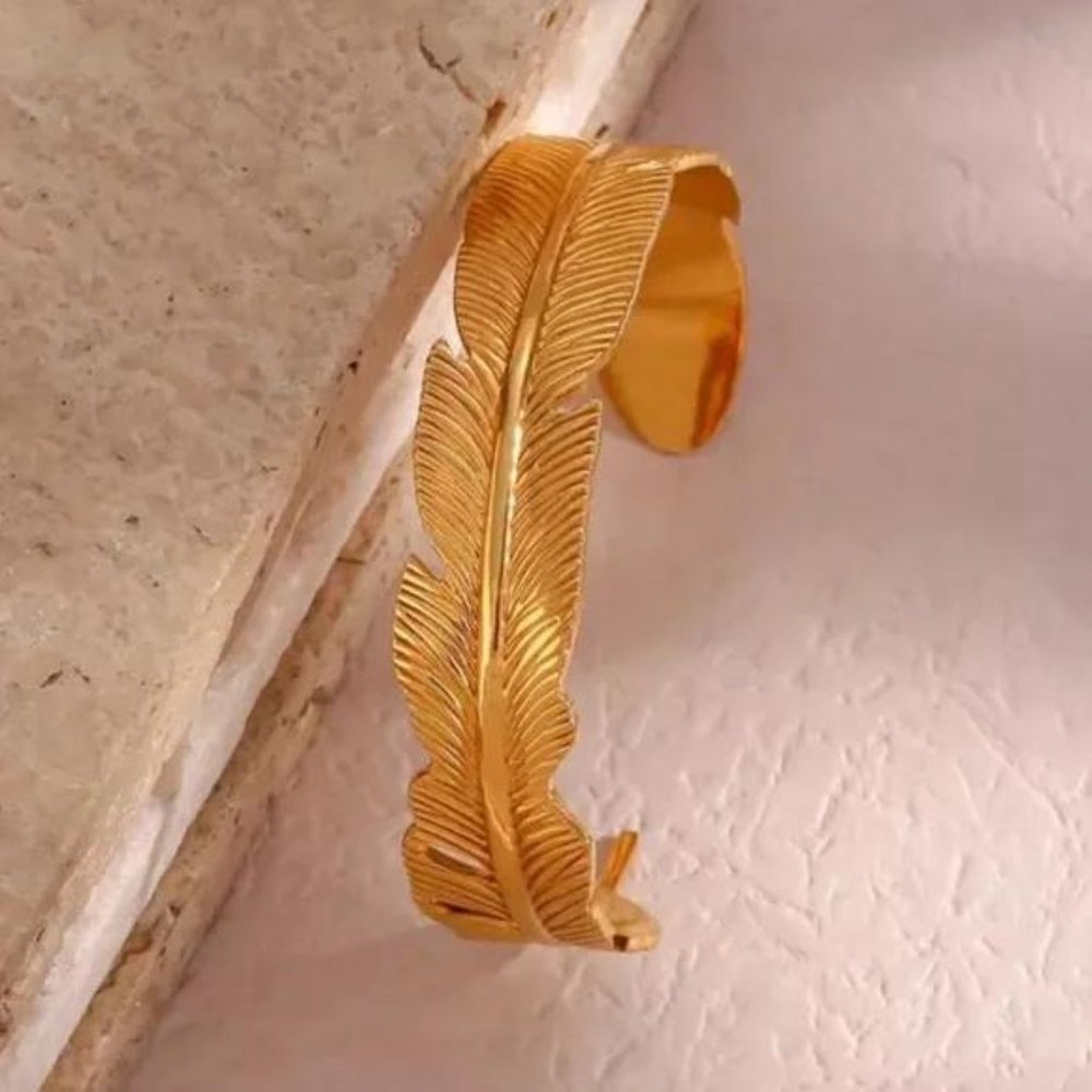 NEW 18K GOLD BANGLE CUFF LEAF BRACELET - Picture 4 of 7